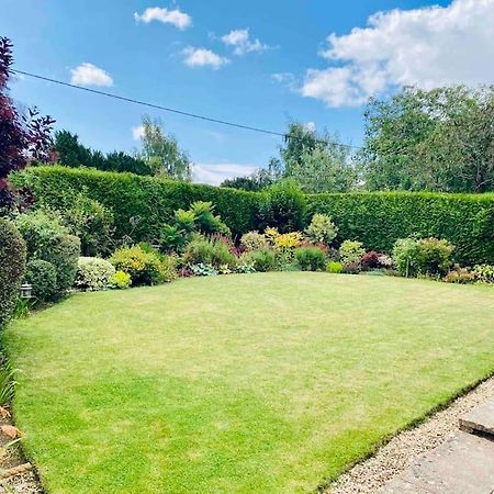 Cotswolds Luxury House In Central Bourton Large Sleeps 2-11. Pet Friendly. Exterior foto